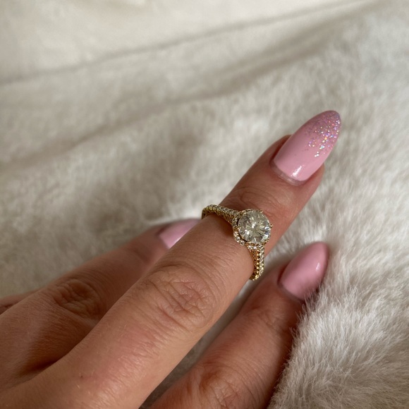 Stunning 1.32 carat appraised at $20,500.00 Authentic TACORI engagement ring. - Picture 4 of 5